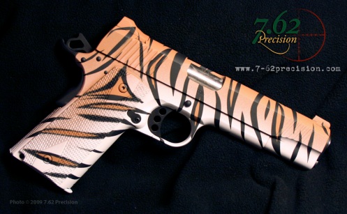 Siberian Tiger pattern on Kimber 1911